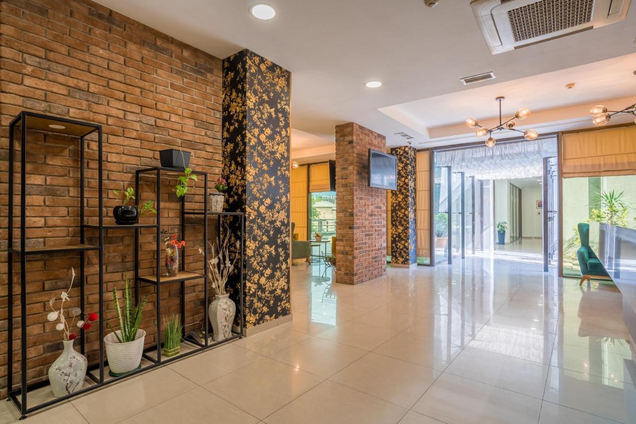 Capitol By Umbrella Hotel Tbilisi Exterior photo